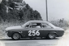 1966_a_enrico_pinto_vincitore_lanno_precedentenon_riesce_il_bis_con_l_alfa_gta_1600_20190504_1188219147