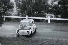 1968_costantini_franco_in_difficolta_con_la_fiat_abarth_595_catturismo_20190504_1946901372